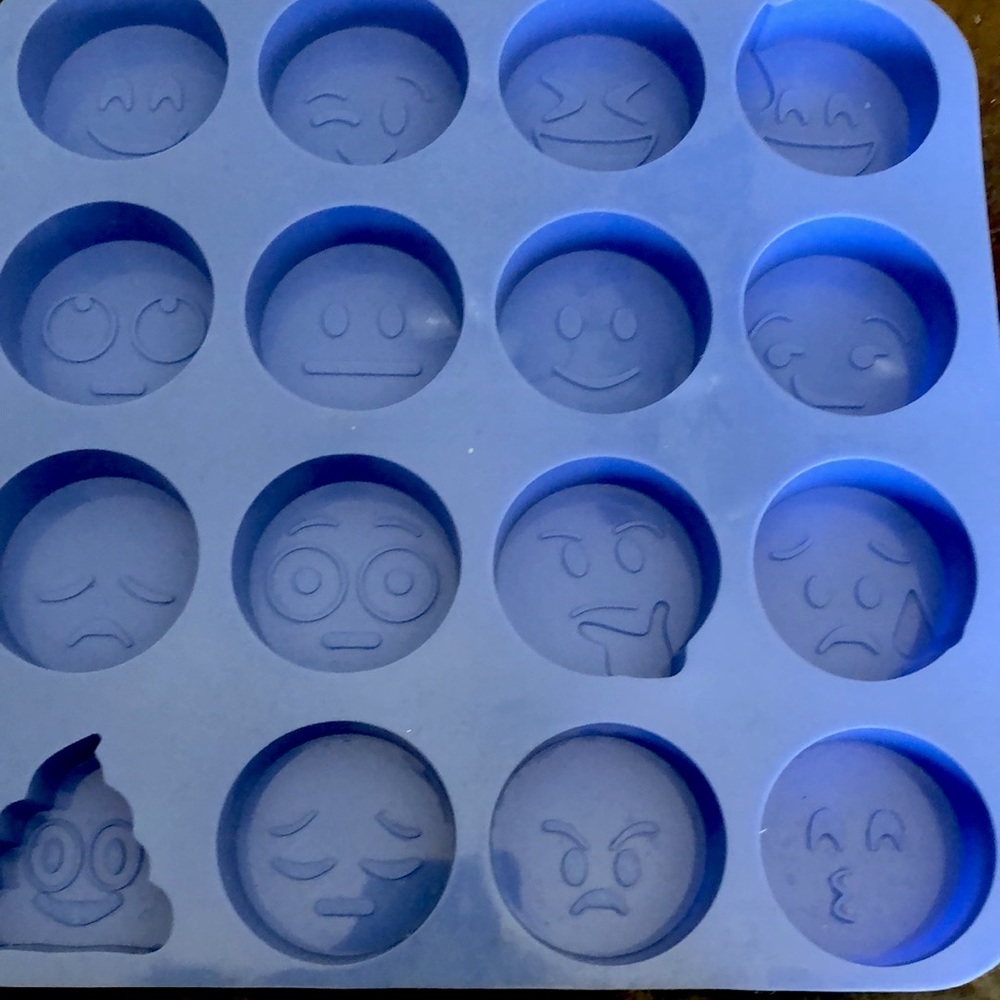 SOAP MOLD emojis - Picture 6 of 6